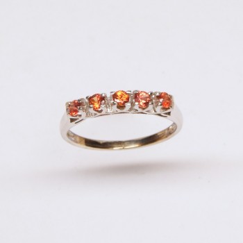 9ct White Gold Garnet Ring